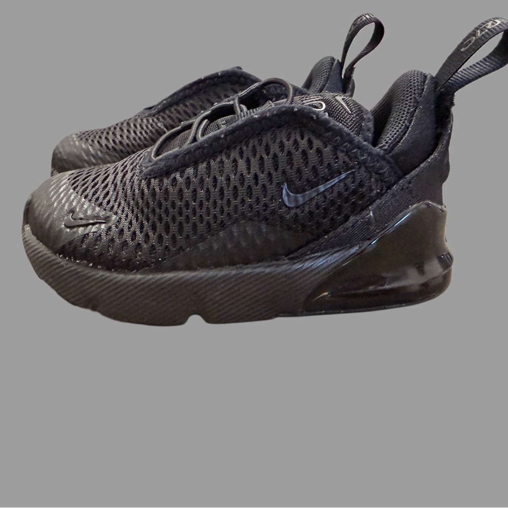 Nike Air Max 270 Toddler Sneakers | Unisex | Size 6 | Black | Like New - Picture 2 of 5